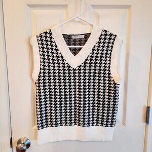 Fun Houndstooth Knit Vest in Black/White, Shein, Size M